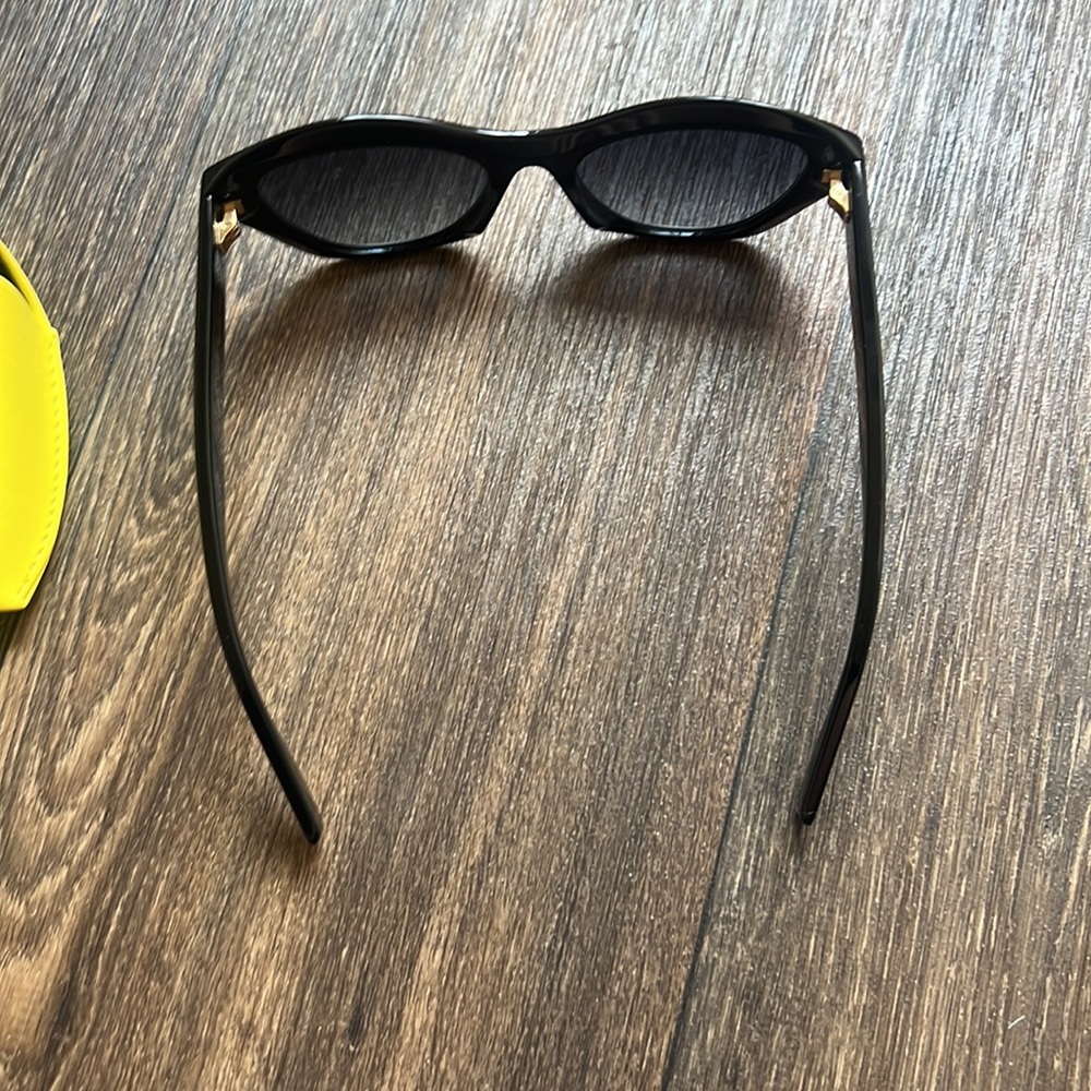 MARC JACOBS Black Cat-Eye Sunglasses - Picture 5 of 5